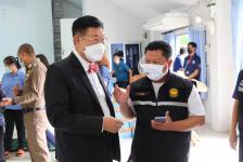 นายก อบจ.ตาก นำทีม ส่งมอบถุงยังชีพ ณ อำเภอบ้านตาก