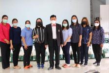 นายก อบจ.ตาก นำทีม ส่งมอบถุงยังชีพ ณ อำเภอบ้านตาก