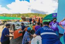 นายก อบจ.ตาก นำทีมลงพื้นที่มอบถุงยังชีพ ในเขตพื้นที่ อำเภออุ้มผาง