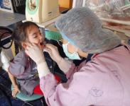 รพ.สต.บ้านสันป่าไร่ ฉีดวัคซีนเด็กอายุ0-5ปี,ตรวจสุขภาพช่องปาก,เคลือบฟลูออไรด์,เจาะเลือดตรวจhct,จ่ายยาpara syr,ferrous syr และแจกของให้เด็ก ๆ ทุกคน