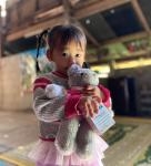 รพ.สต.บ้านสันป่าไร่ ออกหน่วยฉีดวัคซีนเด็กบนดอยห้วยกระทิง,จ่ายยา para syr,ferrous syr,และแจกของให้เด็กทุกคน