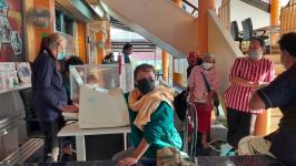 เจาะเลือด,วัดความดันโลหิต,ชั่งน้ำหนัก pt DM ที่รับยา ณ.รพ.สต.บ้านสันป่าไร่