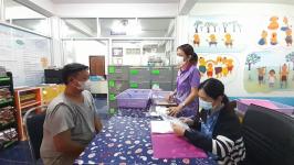 25/4/66 ช่วงบ่าย รพ.สต.บ้านสันป่าไร่ ร่วมกับทีม รพ.แม่ระมาด จ่ายยา , พบแพทย์ , นับจำนวนยา และ ทบทวนความเข้าใจการทานยาก่อนกลับบ้าน ในผู้ป่วยโรคเบาหวานที่รับยาที่ รพ.สต.บ้านสันป่าไร่