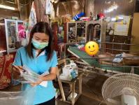 เช้าวันที่3/5/66 CMและจนท. รพ.สต.บ้านสันป่าไร่ เยี่ยมบ้านและประเมินADL ผู้ป่วยกระดูกสันหลังหักจากอุบัติเหตุ หลังออกจาก รพ. และประเมินอาการผู้ป่วยขาอ่อนแรง ปวด ชาขาทั้ง 2 ข้าง ไม่ยอมเดิน ส่งประเมินและรักษาต่อที่รพ.ชุมชน