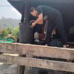 4/5/66 อสม.ม.2 บ้านตีนธาตุและม.3บ้านป่าไร่เหนือสำรวจและทำลายแหล่งเพาะพันธ์ลูกน้ำยุงลาย 100 เมตร รอบบ้านงานศพและงานแต่งงาน