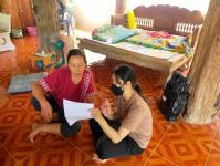 จนท.รพ.สต.บ้านสันป่าไร่ร่วมกับอสม.ม.3บ้านป่าไร่เหนือให้ความรู้ คำแนะนำเกี่ยวกับ 10 สัญญานเตือนเสี่ยงฆ่าตัวตายพร้อมทั้งติดป้าย 10 สัญญานเตือนเสี่ยงฆ่าตัวตาย จำนวน 278 หลังคาเรือน