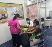 27/6/66 ช่วงบ่าย จนท.รพ.สต.บ้านสันป่าไร่ ร่วมกับทีม รพ.แม่ระมาด ให้บริการจ่ายยาให้แก่ผู้ป่วยโรคความดันโลหิตสูง ที่รับยาที่ รพ.สต.บ้านสันป่าไร่ (กลุ่ม 3) จำนวน 51 ราย