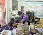 27/6/66 ช่วงบ่าย จนท.รพ.สต.บ้านสันป่าไร่ ร่วมกับทีม รพ.แม่ระมาด ให้บริการจ่ายยาให้แก่ผู้ป่วยโรคความดันโลหิตสูง ที่รับยาที่ รพ.สต.บ้านสันป่าไร่ (กลุ่ม 3) จำนวน 51 ราย