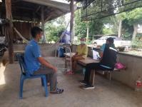 21766 จนท.รพ.สต.บ้านสันป่าไร่ร่วมกับจนท.รพ.แม่ระมาด ติดตามเยี่ยมบ้านผู้ป่วยวัณโรค จำนวน 2 ราย