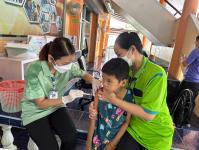 26/7/66 รพ.สต.บ้านสันป่าไร่ ให้บริการ ฉีดวัคซีนนักเรียน ชั้น ป.1 ที่ไม่มีประวัติหรือมีประวัติการได้รับวัคซีนไม่ครบตามเกณฑ์มาตรฐานงานสร้างเสริมภูมิคุ้มกันโรค จำนวน 5 โรงเรียนในเขตรับผิดชอบ รวม 31 คน