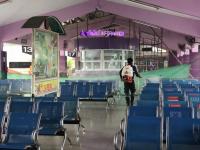 อบจ.ตาก ดำเนินการทำความสะอาด ฉีดพ่นน้ำยาแอลกอฮอล์และเช็ดถูฆ่าเชื้อโรคประจำสัปดาห์