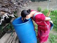 30/7/66 จนท.รพ.สต.บ้านสันป่าไร่ร่วมกับอสม.ม.3บ้านป่าไร่เหนือ ควบคุมโรคไข้เลือดออกรอบที่1 พร้อมทั้งสอบสวนโรคเคสนางรัตนา พิทักษ์พิบูลย์ศรี