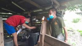 30/7/66 จนท.รพ.สต.บ้านสันป่าไร่ร่วมกับอสม.ม.3บ้านป่าไร่เหนือ ควบคุมโรคไข้เลือดออกรอบที่1 พร้อมทั้งสอบสวนโรคเคสนางรัตนา พิทักษ์พิบูลย์ศรี