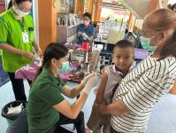 23/8/66 รพ.สต.บ้านสันป่าไร่ ติดตามฉีดวัคซีนนักเรียน (รอบสอง) จำนวน 5 โรงเรียน รวมนักเรียน 40 คน