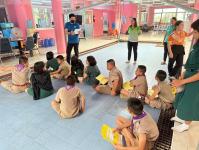 4/10/66 รพ.สต.บ้านสันป่าไร่ ฉีดวัคซีน HPV เข็ม 1 บุคลากรสาธารณสุข,ครู,อสม. ที่อายุไม่เกิน 45 ปี จำนวน 37 คน และฉีดวัคซีนนักเรียนชั้น ป.1,2,6 จำนวน 77 คน