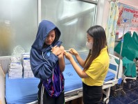 วันที่ 15 - 25 มี.ค.67 รพ.สต.บ้านสันป่าไร่ ทยอยฉีดวัคซีนป้องกันมะเร็งปากมดลูก( HPV ) เข็ม 2 ให้นักเรียนหญิงไทยอายุต่ำกว่า 15 ปี ในเขตรับผิดชอบ 7 โรงเรียน จำนวนรวมทั้งหมด 21 ราย ครบเรียบร้อยแล้ว