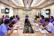 ปลัดองค์การบริหารส่วนจังหวัดตาก พร้อมด้วยหัวหน้าส่วนราชการในสังกัดองค์การบริหารส่วนจังหวัดตาก เข้าร่วมการประชุมชี้แจงแนวทางปฏิบัติเกี่ยวกับการเบิกหักผลักส่งเงินงบประมาณรายจ่ายประจำปีงบประมาณ พ.ศ. 2567 