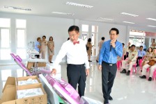 นายกองค์การบริหารส่วนจังหวัดตาก เป็นประธานการส่งมอบครุภัณฑ์การแพทย์ 