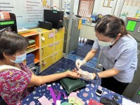 21 พ.ค.2567 รพ.สต.บ้านสันป่าไร่ เจาะเลือดผู้ป่วยโรคความดันโลหิตสูง ที่รับยาที่ รพ.สต. ( กลุ่ม 3 ) จำนวน 21 ราย และฉีดวัคซีนป้องกันโรคมะเร็งปากมดลูก(HPV) เข็ม 2 นักเรียนหญิง จำนวน 20 ราย