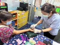 21 พ.ค.2567 รพ.สต.บ้านสันป่าไร่ เจาะเลือดผู้ป่วยโรคความดันโลหิตสูง ที่รับยาที่ รพ.สต. ( กลุ่ม 3 ) จำนวน 21 ราย และฉีดวัคซีนป้องกันโรคมะเร็งปากมดลูก(HPV) เข็ม 2 นักเรียนหญิง จำนวน 20 ราย