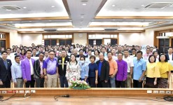 รองนายกองค์การบริหารส่วนจังหวัดตาก เป็นประธานในพิธีมอบเงินอุดหนุนด้านการศึกษาประจำปีงบประมาณ พุทธศักราช 2567 