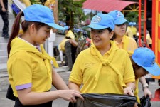 รองปลัดองค์การบริหารส่วนจังหวัดตาก พร้อมด้วยข้าราชการ และเจ้าหน้าที่ในสังกัดองค์การบริหารส่วนจังหวัดตาก ร่วมกิจกรรมจิตอาสาพัฒนา