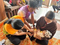 12 ก.ค.67 รพ.สต.บ้านสันป่าไร่ ออกหน่วยฉีดวัคซีนเด็กอายุ 2 เดือน ถึง 4 ปี หมู่ 6 บ้านห้วยกระทิง จำนวน 18 ราย