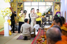 ปลัดองค์การบริหารส่วนจังหวัดตาก เข้าร่วมในพิธีพิธีปลงผมโครงการบรรพชาอุปสมบท เฉลิมพระเกียรติพระบาพสมเด็จพระเจ้าอยู่หัว เนื่องในโอกาสพระราชพิธีมหามงคลเฉลิมพระชนมพรรษา 6 รอบ 28 กรกฎาคม 2567