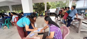 22/พ.ค./67 จนท.รพ.สต.บ้านสันป่าไร่ร่วมกับเครือข่ายเฝ้าระวังการฆ่าตัวตายตำบลพระธาตุ จัดอบรมโครงการเฝ้าระวังการฆ่าตัวตายในผู้สูงอายุชาวเขาเผ่ากระเหรี่ยง มีผู้เข้าร่วมการอบรม จำนวน 130 คน ได้รับการสนับสนุนงบประมาณจากกองทุนหลักประกันสุขภาพตำบลพระธาตุ และได้รั