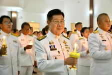 นายกองค์การบริหารส่วนจังหวัดตาก เข้าร่วมพิธีถวายเครื่องราชสักการะและวางพานพุ่ม (พุ่มเงิน-พุ่มทอง) และพิธีจุดเทียนถวายพระพรชัยมงคล