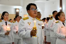 นายกองค์การบริหารส่วนจังหวัดตาก เข้าร่วมพิธีถวายเครื่องราชสักการะและวางพานพุ่ม (พุ่มเงิน-พุ่มทอง) และพิธีจุดเทียนถวายพระพรชัยมงคล