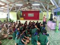 7 ส.ค. 67 นางเสาร์แก้ว อ่วมพิทยา เจ้าพนักสาธารณสุข รพ.สต.บ้านสันป่าไร่ร่วมกับนายวิทวัส ตาคำ ประธานเครือข่ายคนต่อชีวิต ได้เป็นวิทยากรให้ความรู้เรื่องยาเสพติด แก่นักเรียนโรงเรียนบ้านสันป่าไร่