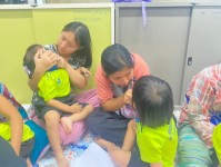 17 ส.ค. 67 นส.พนิดา ตลับทอง จพ.ทันตาภิบาลปฏิบัติการพร้อมด้วยนส.โสภา วรนารถวิชัย ผู้ช่วยทันตกรรม รพ.สต.บ้านสันป่าไร่ เป็นวิทยากรให้ความรู้กิจกรรมทันตสุขภาพที่ศพด.บ้านห้วยสลุงและตรวจสุขภาพช่องปากพร้อมทั้งเคลือบฟลูออไรด์จำนวน 28 ราย