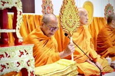 ปลัดองค์การบริหารส่วนจังหวัดตาก เข้าร่วมพิธีทำบุญตักบาตรถวายพระราชกุศล เนื่องใน “วันนวมินทรมหาราช” 