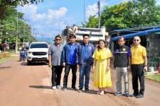 รองนายกองค์การบริหารส่วนจังหวัดตาก ลงพื้นที่ ตรวจการทำงานของเครื่องจักรกลหนักในเขตตำบลแม่จะเรา 