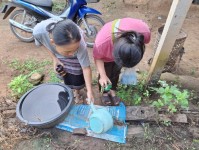 18 ตค. 67 จนท.รพ.สต.บ้านสันป่าไร่ร่วมกับอาสาสมัครสาธารณสุขหมู่ที่ 2 บ้านตีนธาตุ, หมู่ที่3 บ้านป่าไร่เหนือและหมู่ที่ 5 บ้านสันป่าไร่ รณรงค์สำรวจและทำลายแหล่งเพาะพันธ์ลูกน้ำยุงลาย รอบที่ 2 เดือนตุลาคม 67