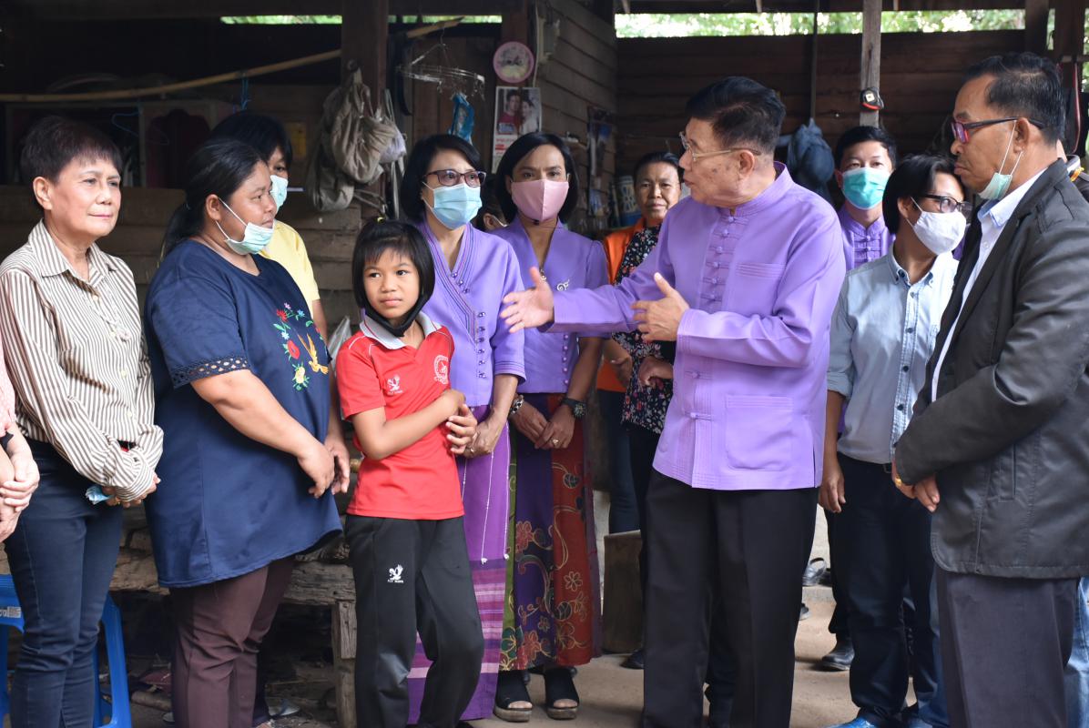 ลงพื้นที่ติดตามและประเมินผลในพื้นที่องค์การบริหารส่วนตำบลโป่งแดง เพื่อติดตามและประเมินประเมินผลการขอรับเงินสนับสนุนโครงการปรับสภาพแวดล้อมที่อยู่อาศัยสำหรับคนพิการที่ยากไร้และมีความจำเป็นต้องได้รับการฟื้นฟูสมรรถภาพ ประจำปีงบประมาณ พ.ศ.2563