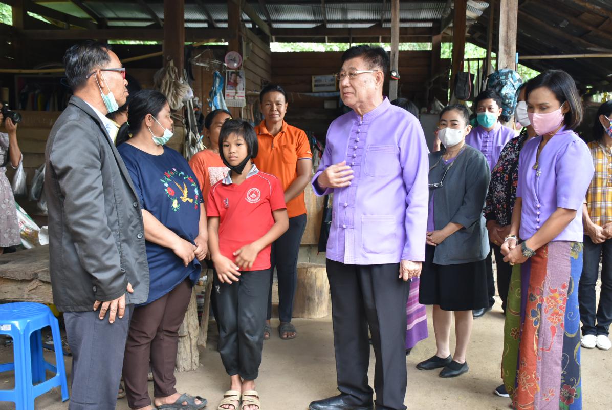 ลงพื้นที่ติดตามและประเมินผลในพื้นที่องค์การบริหารส่วนตำบลโป่งแดง เพื่อติดตามและประเมินประเมินผลการขอรับเงินสนับสนุนโครงการปรับสภาพแวดล้อมที่อยู่อาศัยสำหรับคนพิการที่ยากไร้และมีความจำเป็นต้องได้รับการฟื้นฟูสมรรถภาพ ประจำปีงบประมาณ พ.ศ.2563
