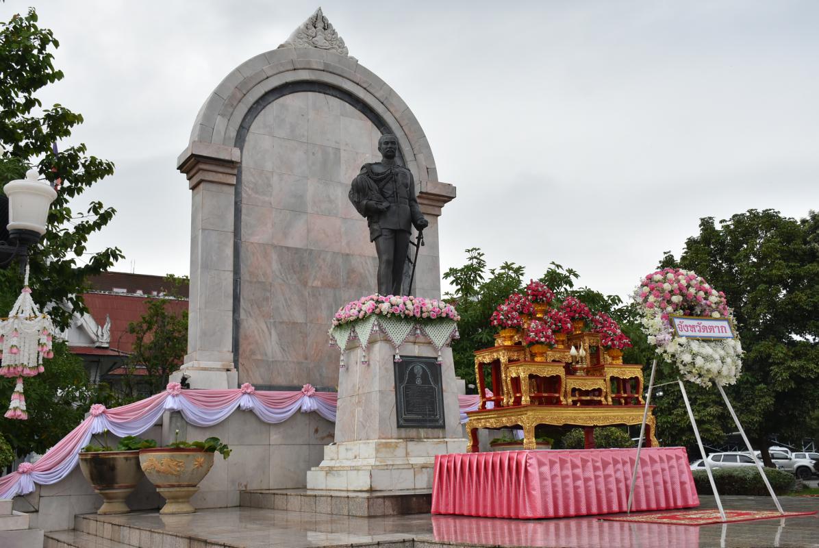 เข้าร่วมพิธีวางพวงมาลา เนื่องในวันคล้ายวันสวรรคต พระบาทสมเด็จพระจุลจอมเกล้าเจ้าอยู่หัว