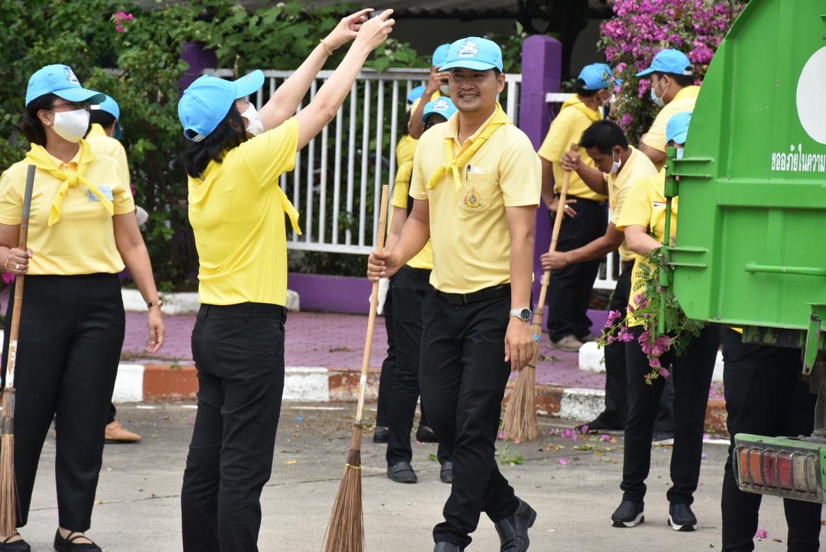 เข้าร่วมกิจกรรมจิตอาสาพัฒนาสิ่งสาธารณูปโภค ถวายพระราชกุศล เนื่องในวันคล้ายวันสวรรคตพระบาทสมเด็จพระจุลจอมเกล้าเจ้าอยู่หัว