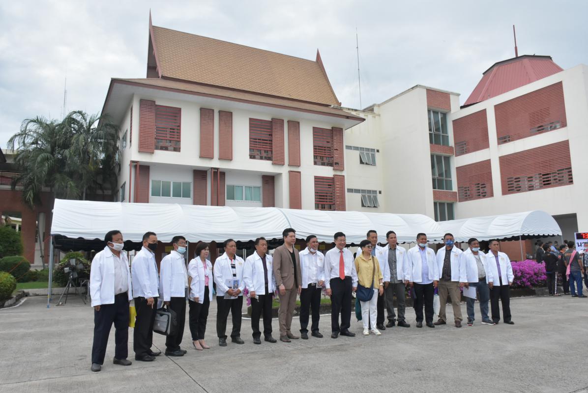 ภาพบรรยากาศวันแรกของการเปิดรับสมัครเลือกตั้งสมาชิกสภาองค์การบริหารส่วนจังหวัดตาก และนายกองค์การบริหารส่วนจังหวัดตาก