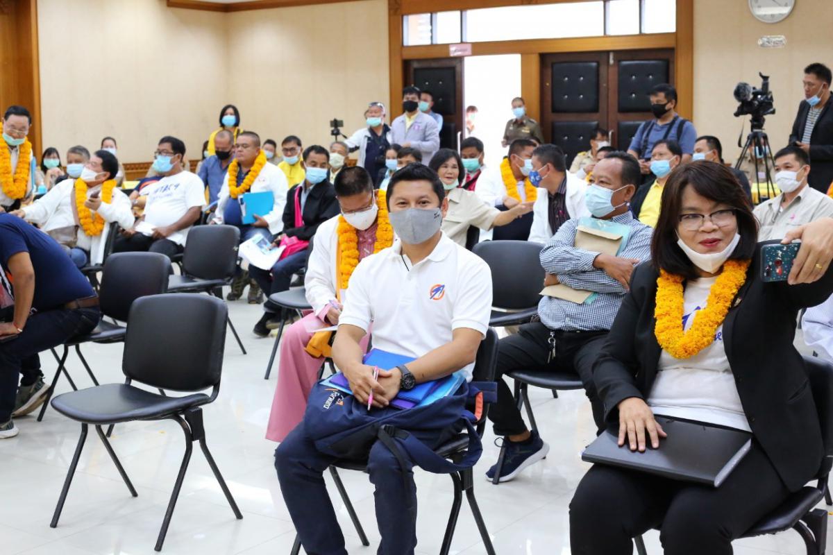 ภาพบรรยากาศวันแรกของการเปิดรับสมัครเลือกตั้งสมาชิกสภาองค์การบริหารส่วนจังหวัดตาก และนายกองค์การบริหารส่วนจังหวัดตาก