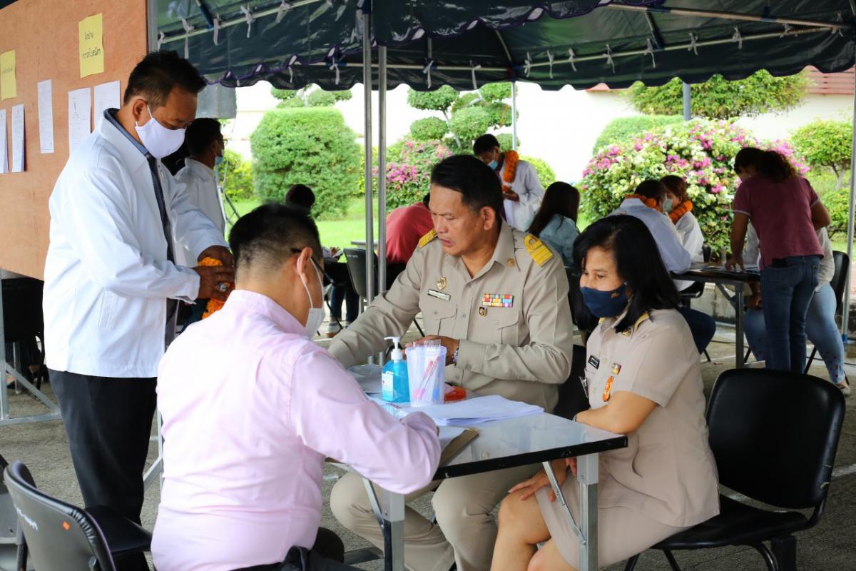 ภาพบรรยากาศวันแรกของการเปิดรับสมัครเลือกตั้งสมาชิกสภาองค์การบริหารส่วนจังหวัดตาก และนายกองค์การบริหารส่วนจังหวัดตาก
