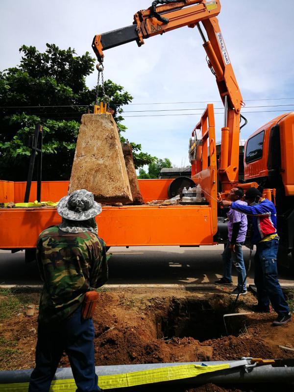 อบจ.ตาก ลงพื้นที่ปฏิบัติงานสำรวจและซ่อมแซมระบบไฟฟ้าแสงสว่าง