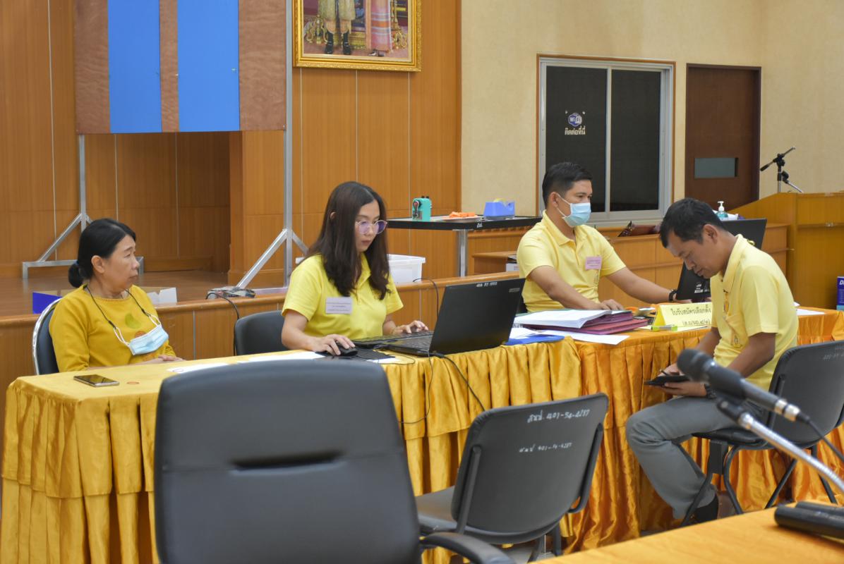 ภาพบรรยากาศการเปิดรับสมัครเลือกตั้ง ส.อบจ.ตาก และนายกอบจ.ตาก ในวันที่ 4 พฤศจิกายน 2563