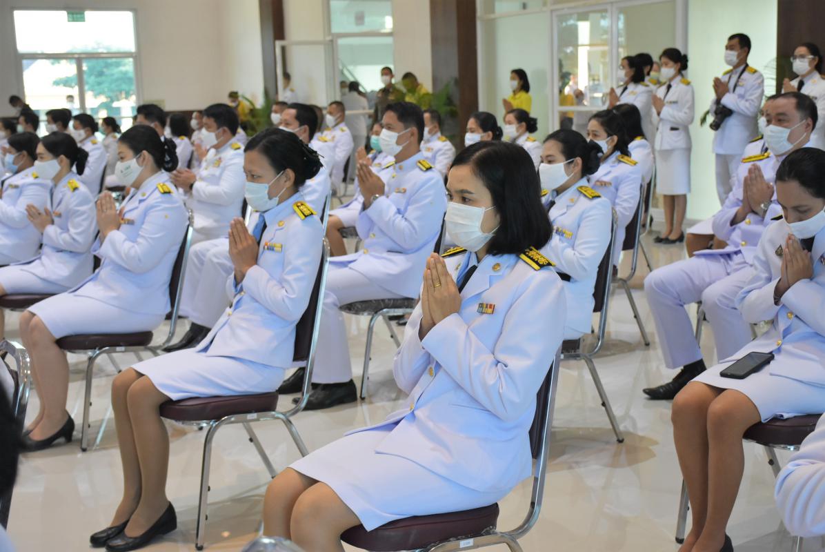 พิธีทำบุญตักบาตรถวายพระราชกุศล เนื่องในวันคล้ายวันพระบรมราชสมภพ พระบาทสมเด็จพระบรมชนกาธิเบศร มหาภูมิพลอดุลยเดชมหาราช บรมนาถบพิตร วันชาติ และวันพ่อแห่งชาติ 5 ธันวาคม 2563