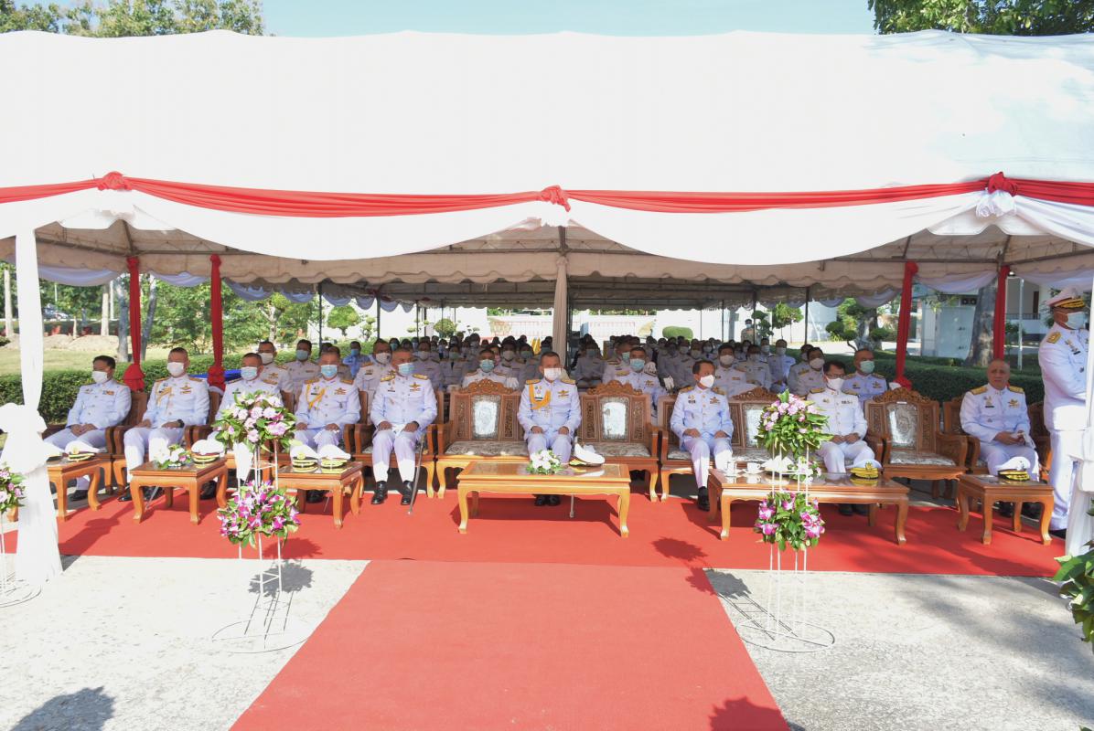 พิธีวางพวงมาลาถวายสักการะพระบรมราชานุสาวรีย์สมเด็จพระเจ้าตากสินมหาราช 