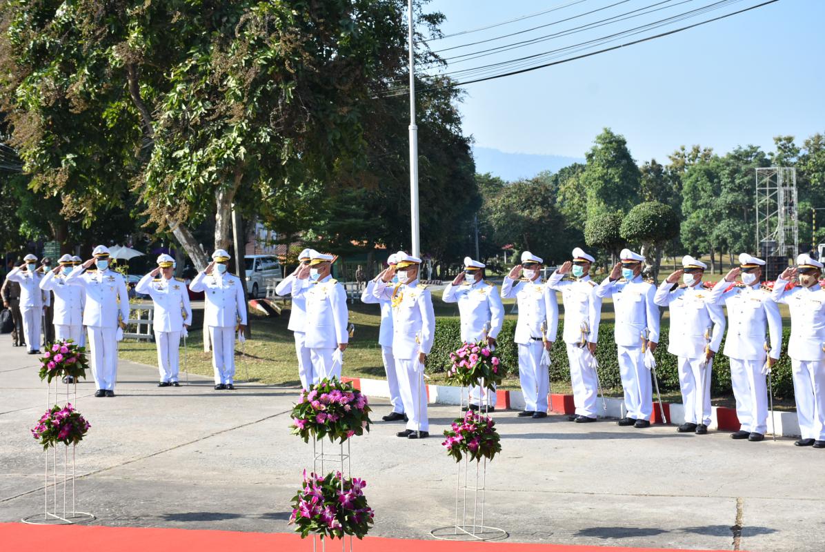 พิธีวางพวงมาลาถวายสักการะพระบรมราชานุสาวรีย์สมเด็จพระเจ้าตากสินมหาราช 