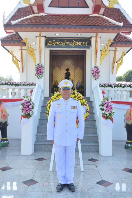 พิธีวางพวงมาลาถวายสักการะพระบรมราชานุสาวรีย์สมเด็จพระเจ้าตากสินมหาราช 