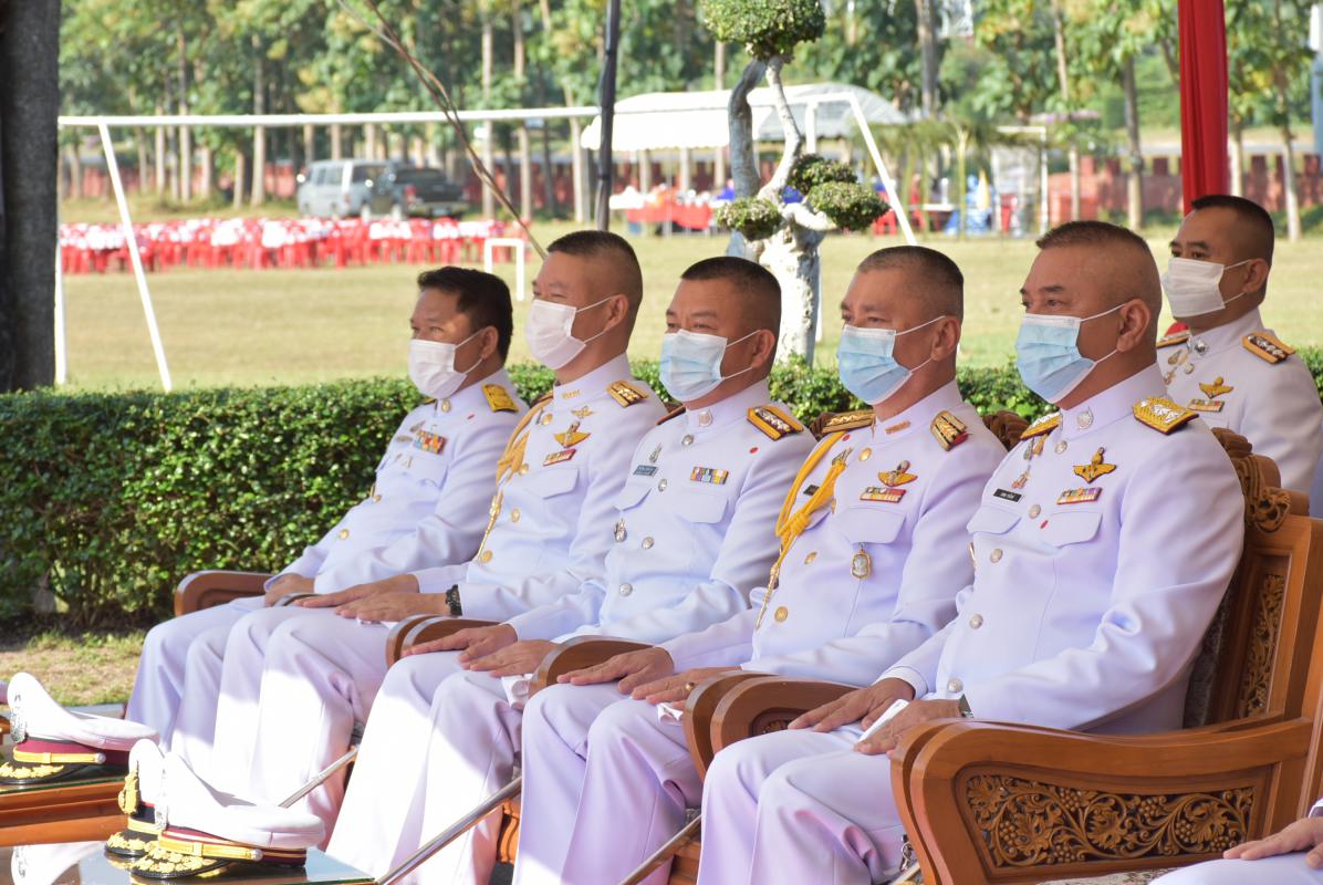 พิธีวางพวงมาลาถวายสักการะพระบรมราชานุสาวรีย์สมเด็จพระเจ้าตากสินมหาราช 